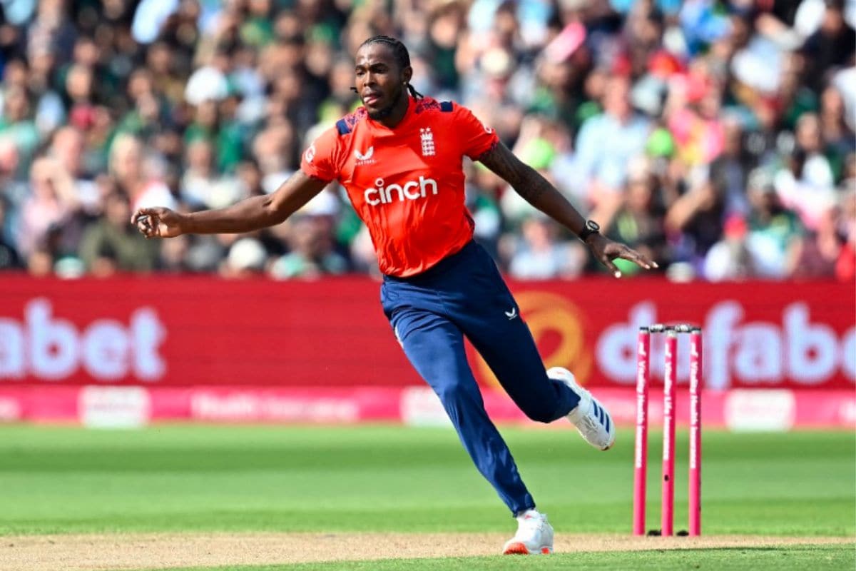 Jofra Archer in action during a T20I match against Pakistan at Edgbaston.